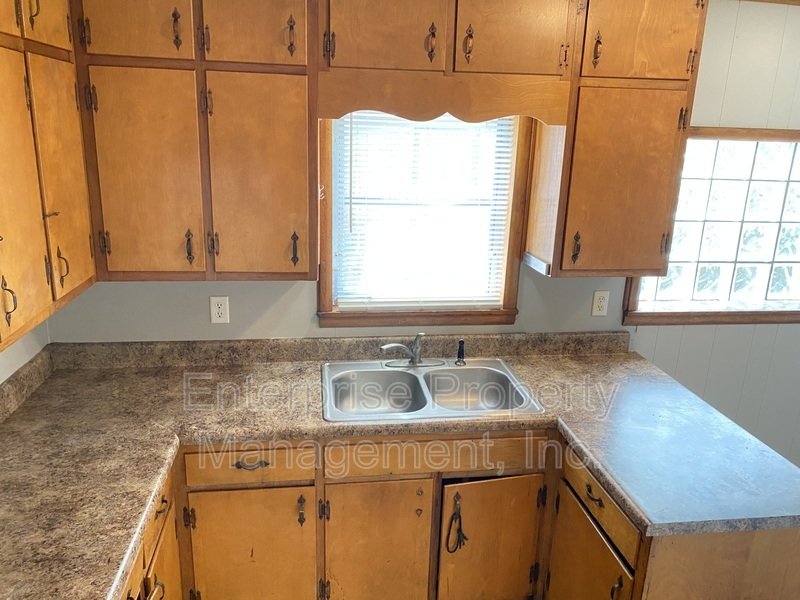 605 Houston St. property image