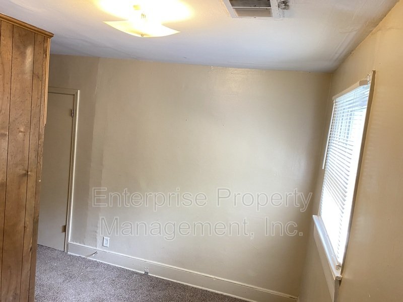 605 Houston St. property image