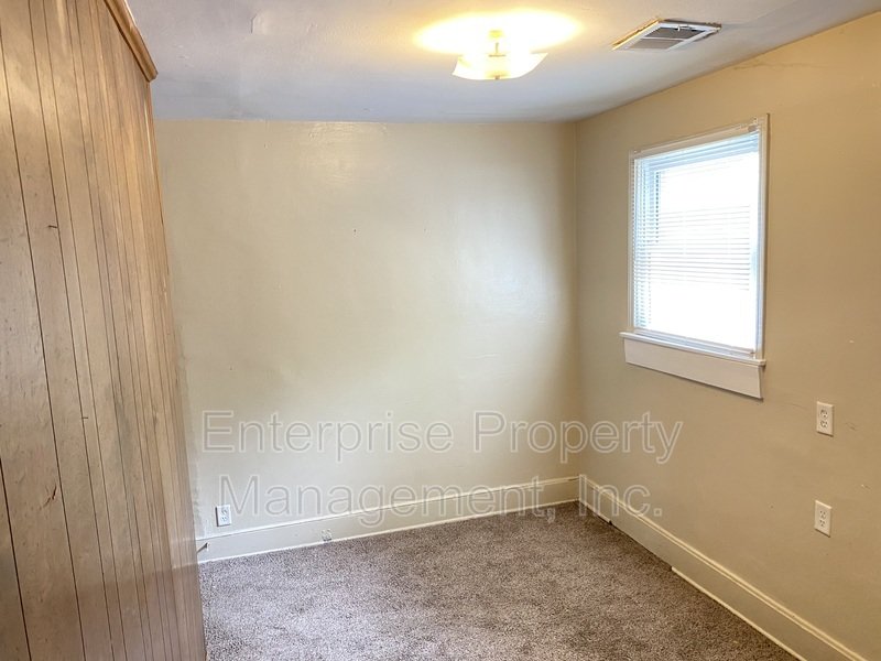 605 Houston St. property image