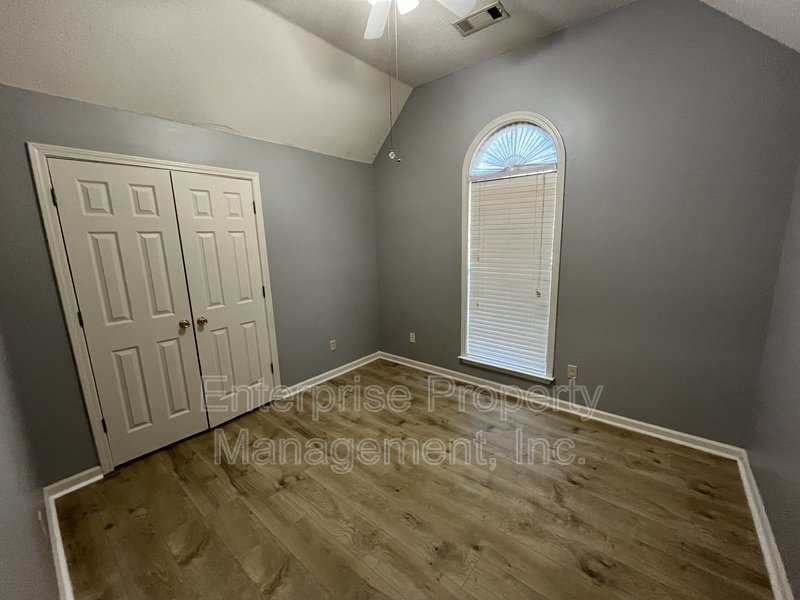 Bright property image