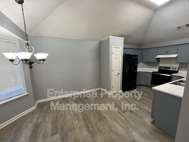 Bright property image