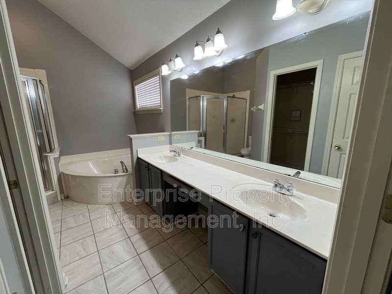 Bright property image