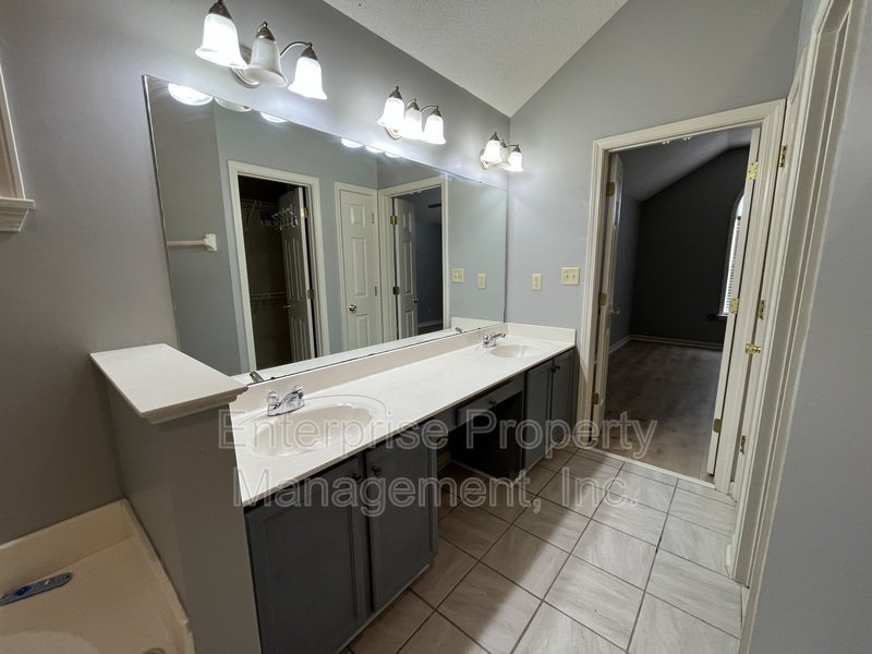 Bright property image