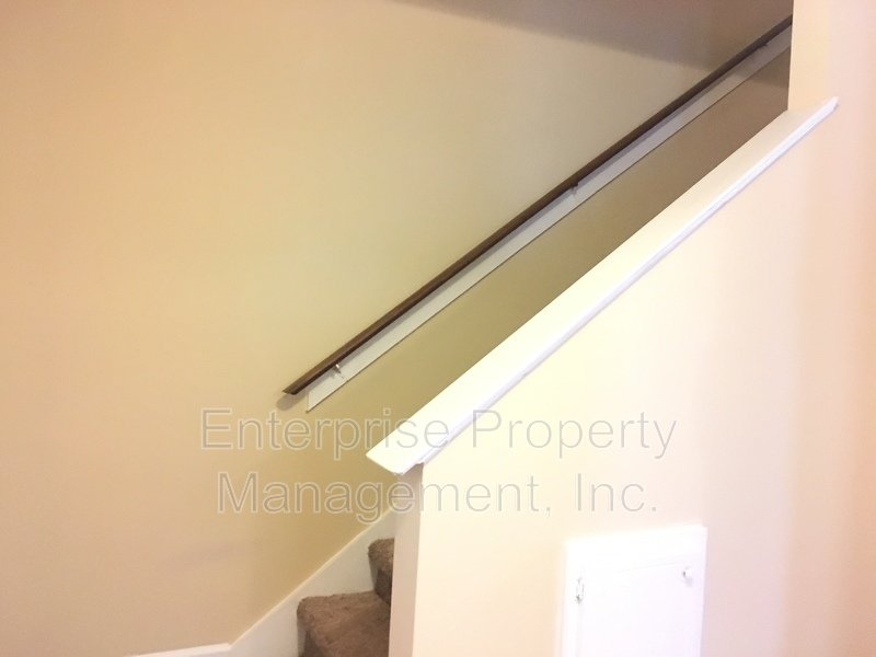 7009 Crestridge Rd property image