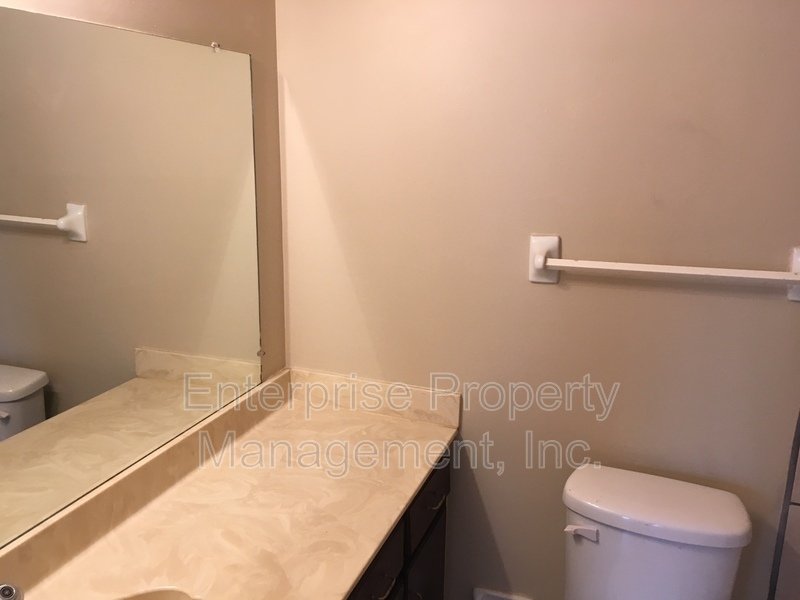 7009 Crestridge Rd property image