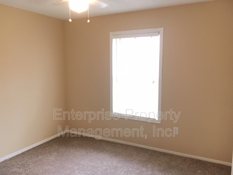 7009 Crestridge Rd property image