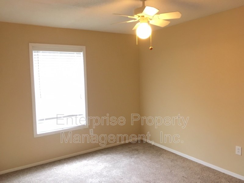 7009 Crestridge Rd property image