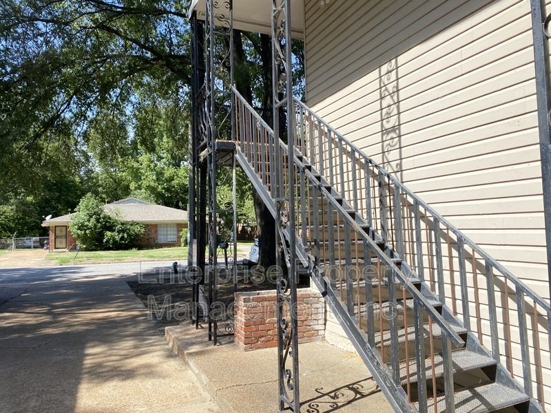 Open property image