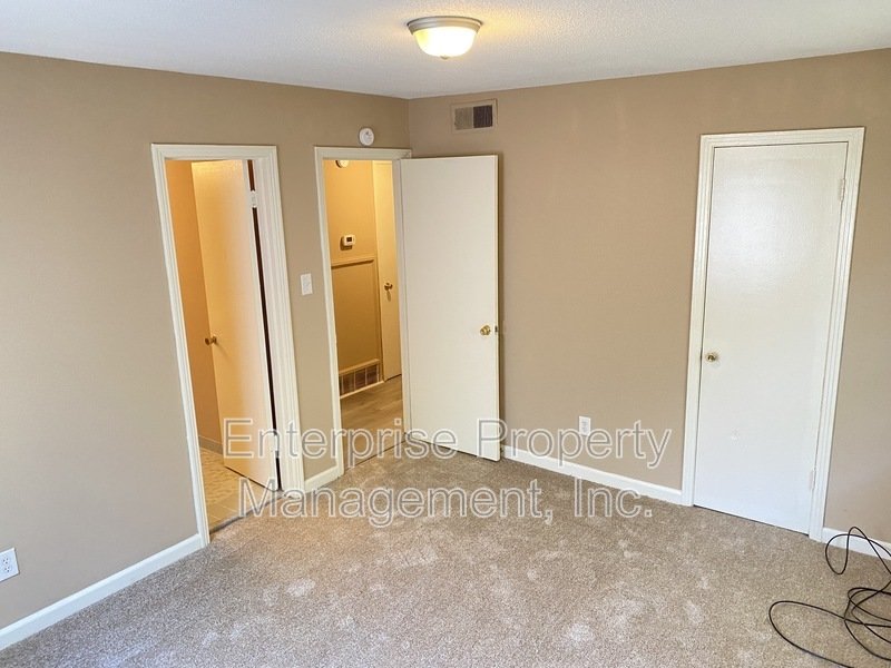 Open property image