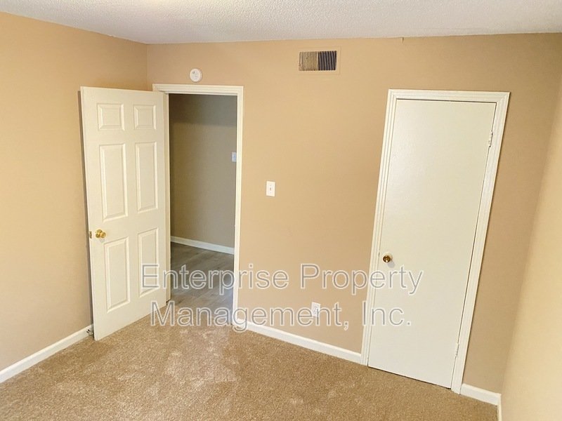 Open property image