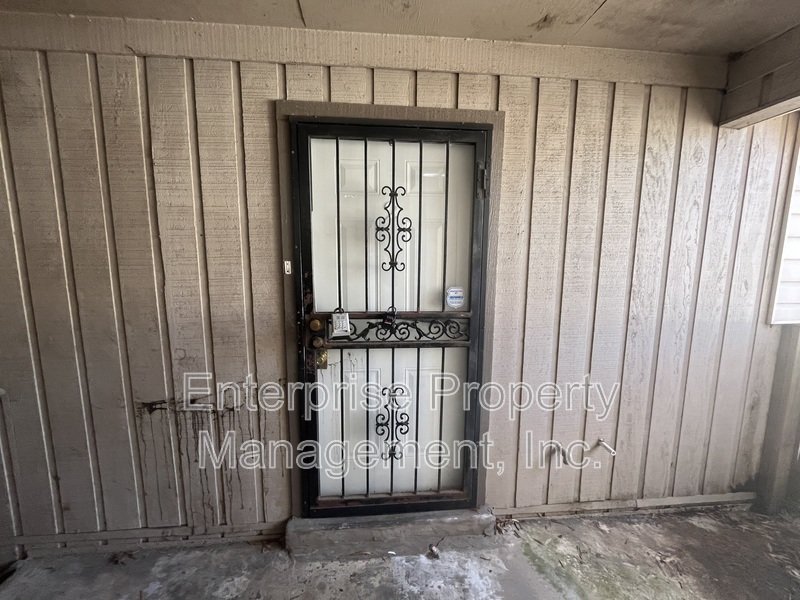 Open property image