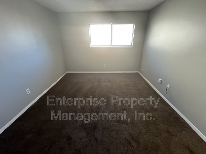 Open property image