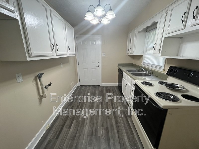 Bright property image
