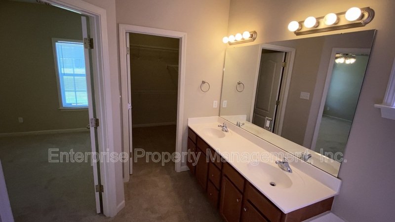 Bright property image