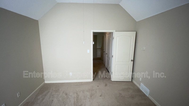 Bright property image