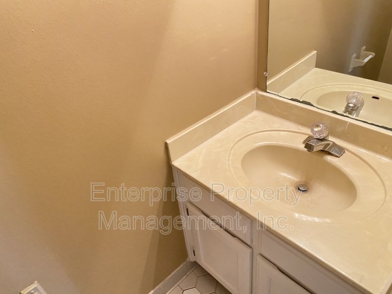 Bright property image