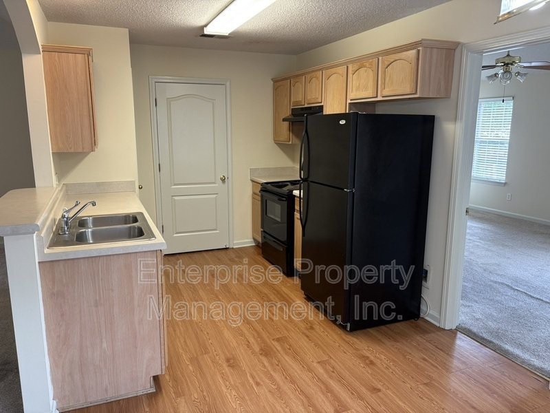 Bright property image