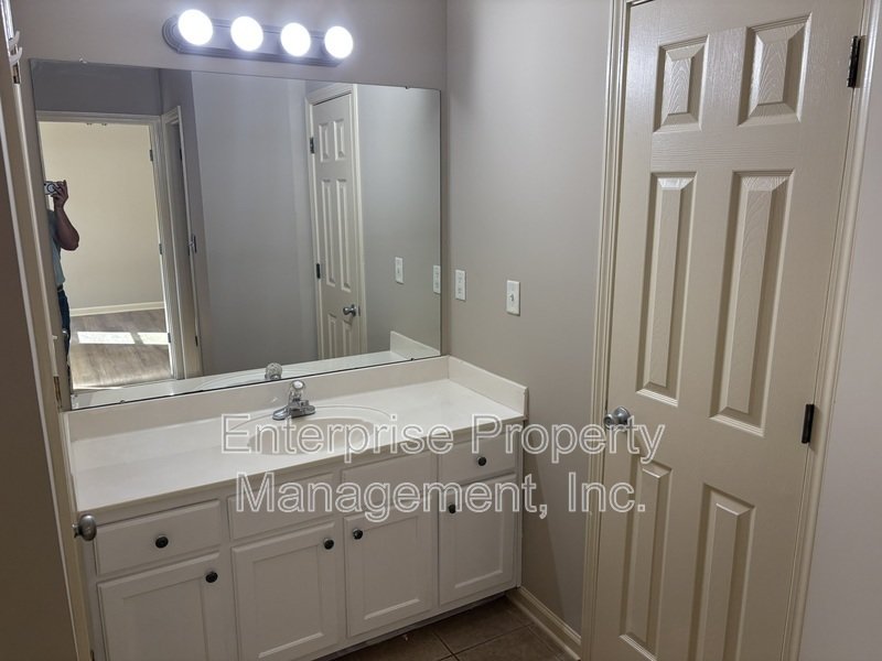 Bright property image