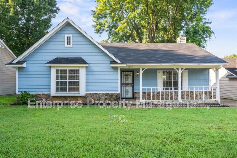 4569 Columbia Woods Ln property image