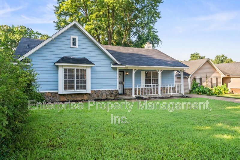 4569 Columbia Woods Ln property image