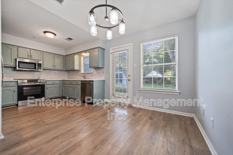 4569 Columbia Woods Ln property image