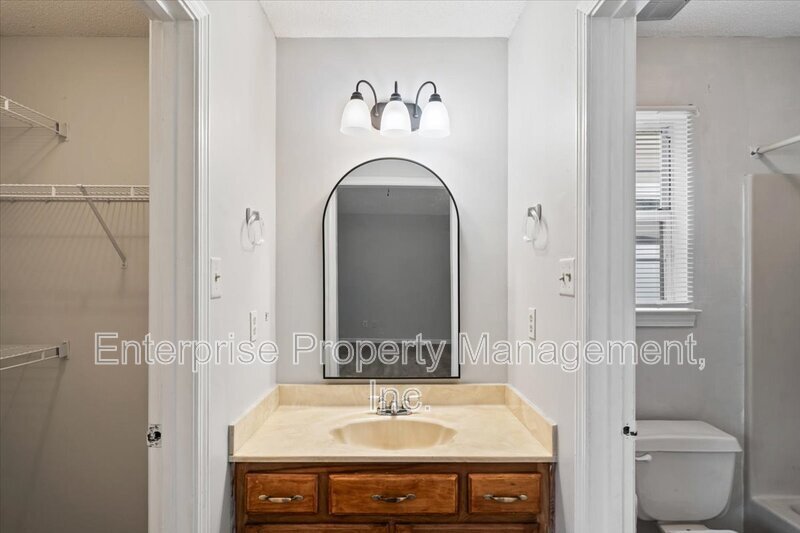 4569 Columbia Woods Ln property image