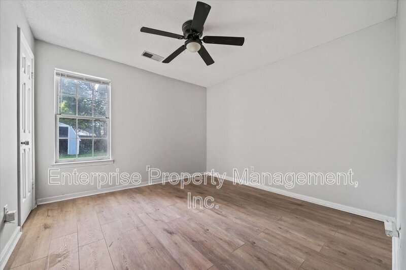 4569 Columbia Woods Ln property image