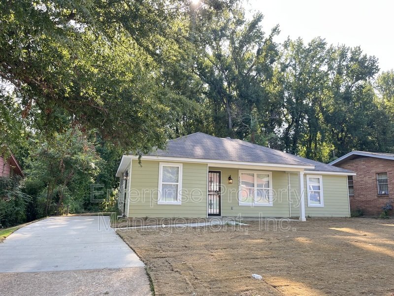 3292 Denver St property image
