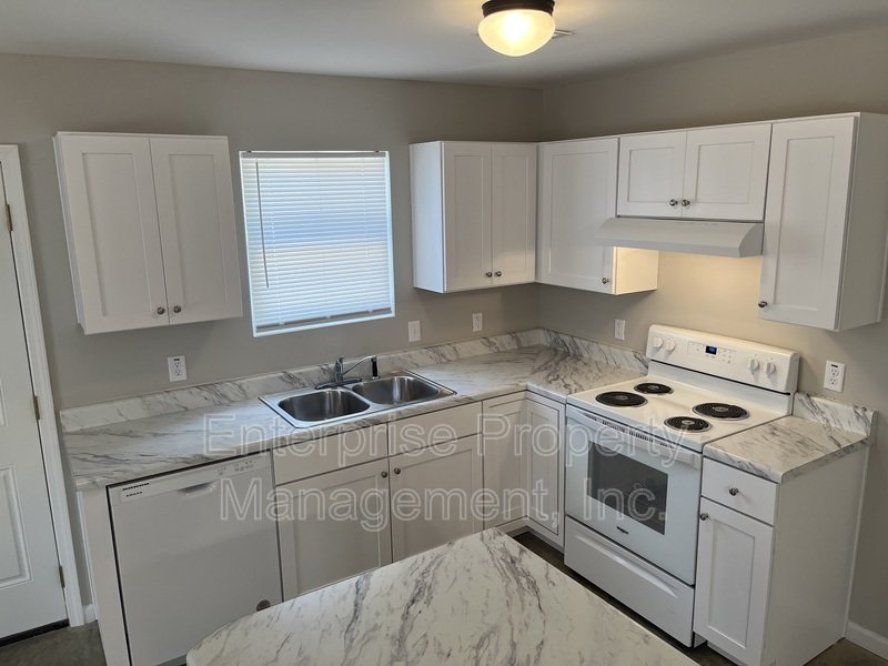 3292 Denver St property image