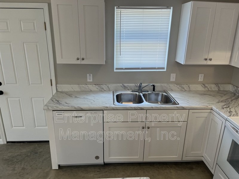 3292 Denver St property image