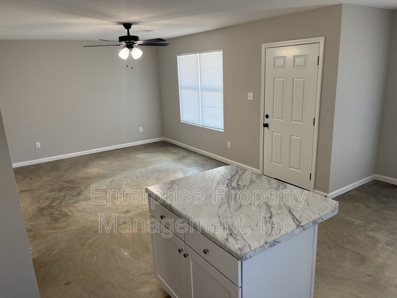 3292 Denver St property image