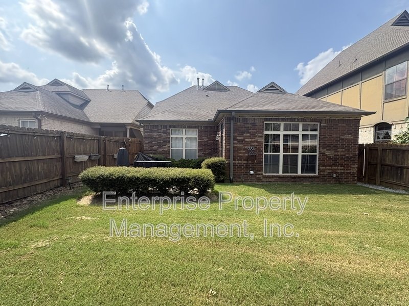 Bright property image