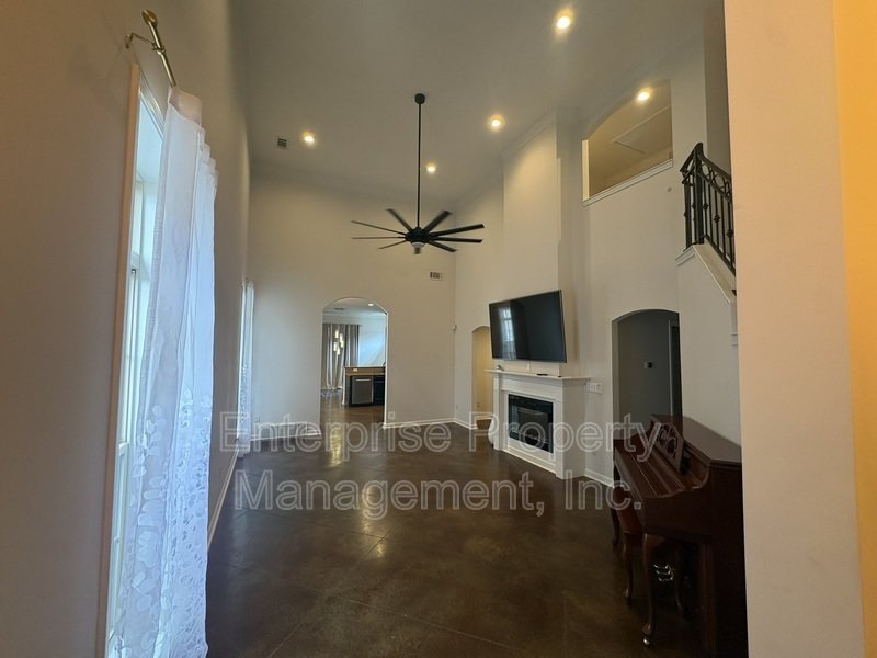 Bright property image