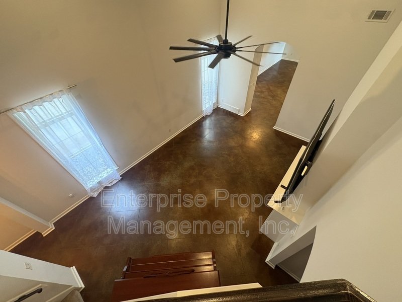 Bright property image