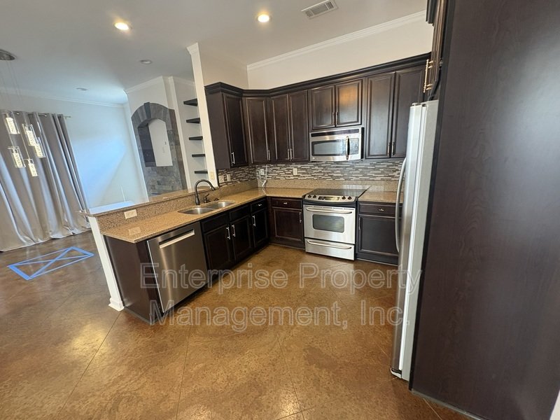 Bright property image