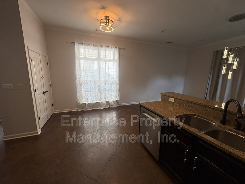 Bright property image