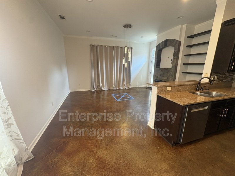 Bright property image