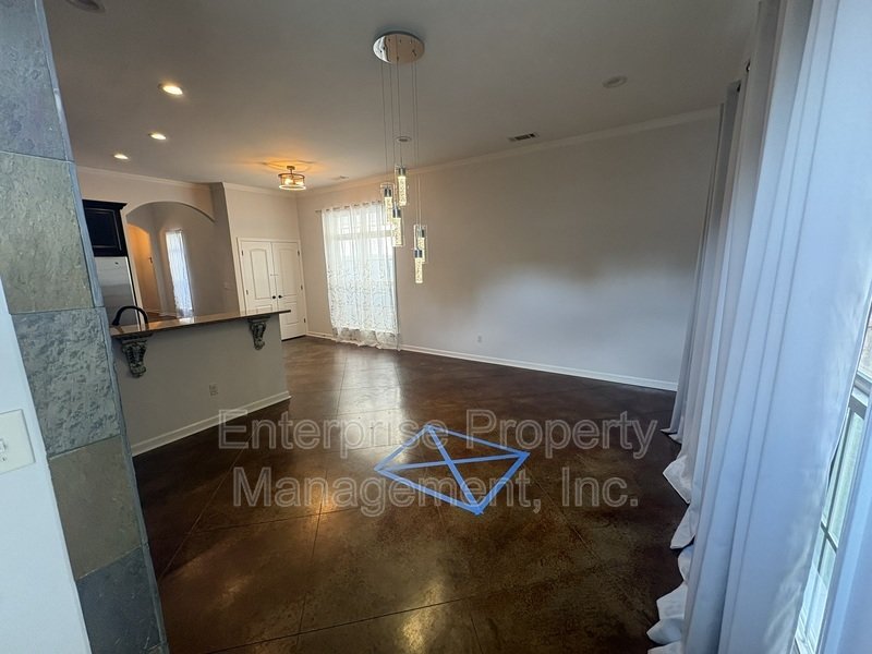 Bright property image