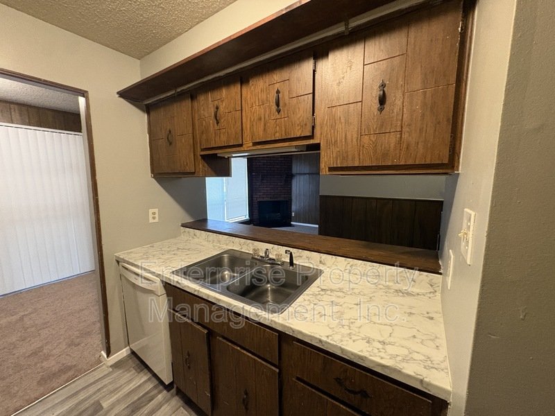 Open property image