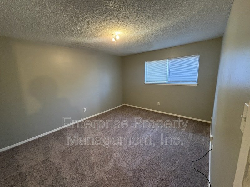 Open property image