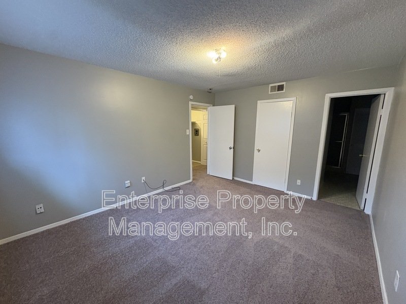 Open property image