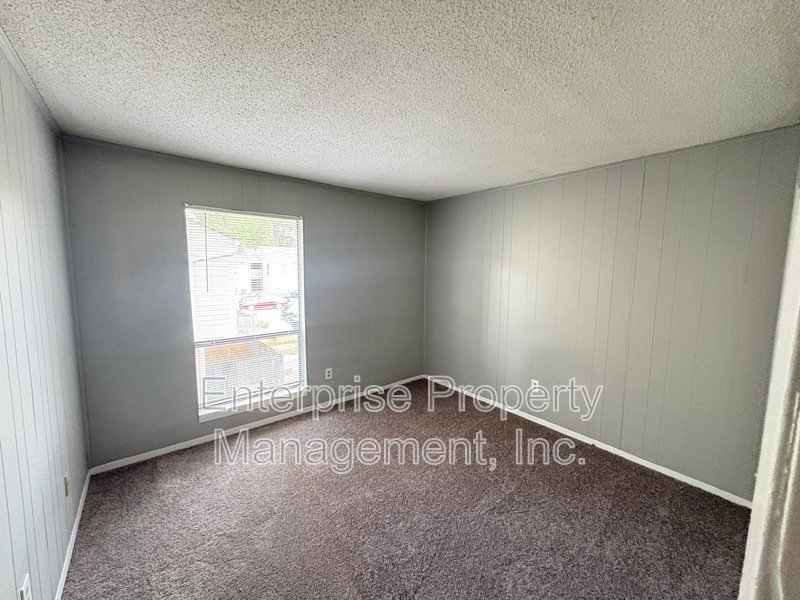 Open property image