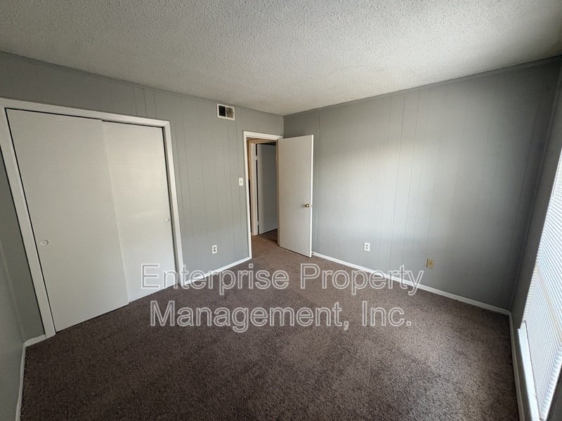 Open property image