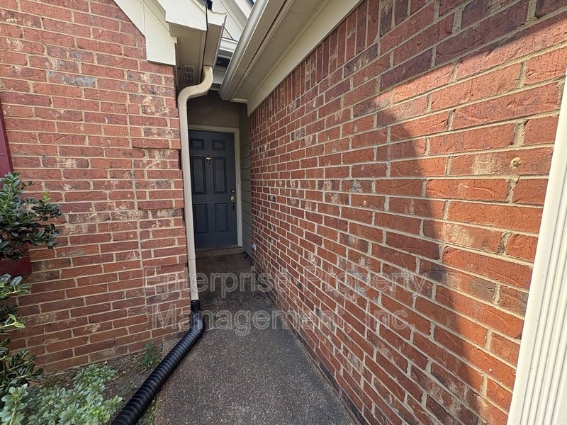 Bright property image
