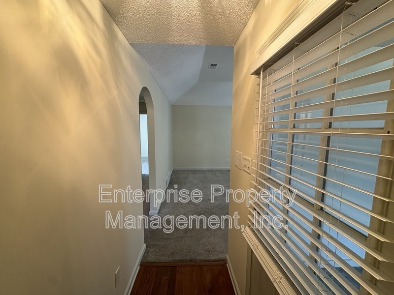 Bright property image
