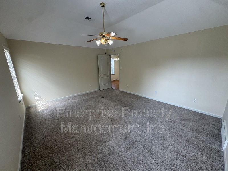 Bright property image