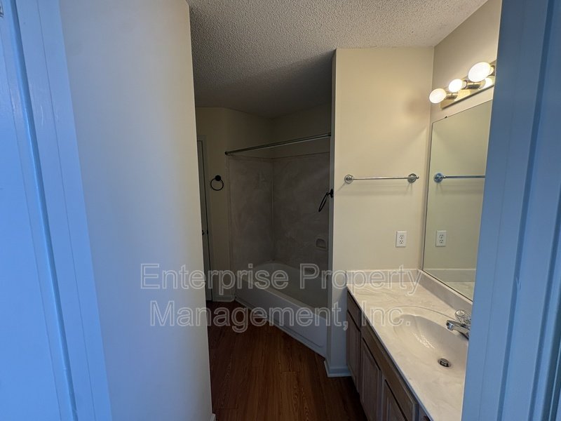 Bright property image